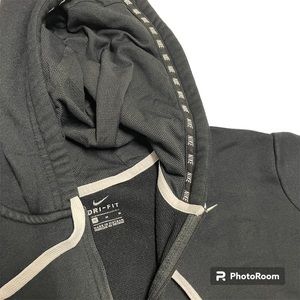 Medium Women’s Nike Jacket